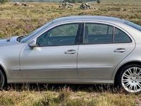 Używany Mercedes E320 Elegance 224 KM (164 kW) 2004 Srebrny Sedan/Limuzyna