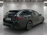 Gebraucht BMW 520 M Sport 197 PS (144 kW) 2025 Grau Limousine