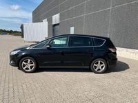 Gebraucht Ford S-MAX Titanium 179 PS (131 kW) 2017 Schwarz Van / Kleinbus