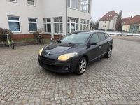 Gebraucht Renault Mégane GrandTour Dynamique 131 PS (96 kW) 2011 Grau Kombi