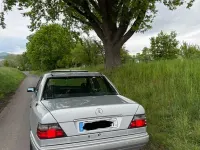 Gebraucht Mercedes E220 150 PS (110 kW) 1993 Silber Limousine