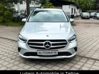 Gebraucht Mercedes B180 136 PS (100 kW) 2019 Iridiumsilber metallic Kleinwagen
