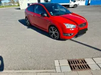 Gebraucht Ford Focus 145 PS (106 kW) 2005 Rot Limousine