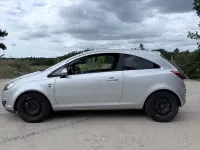 Gebraucht Opel Corsa Innovation 69 PS (50 kW) 2010 Silber Kleinwagen