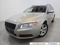 Gebraucht Volvo V70 136 PS (100 kW) 2013 Gold Kombi
