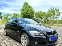 Gebraucht BMW 318 143 PS (105 kW) 2010 Schwarz Kombi