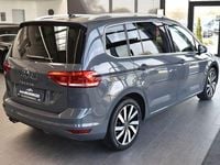 Gebraucht VW Touran Highline 150 PS (110 kW) 2022 Grau Van / Kleinbus