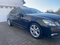 Gebraucht Mercedes E300 Avantgarde 204 PS (150 kW) 2010 Schwarz Limousine