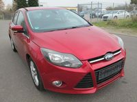 Gebraucht Ford Focus Titanium 150 PS (110 kW) 2011 Rot Limousine