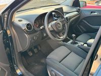 Gebraucht Mercedes B160 100 PS (73 kW) 2016 Schwarz Van / Kleinbus