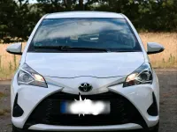 Gebraucht Toyota Yaris 77 PS (56 kW) 2017 Weiß Kleinwagen