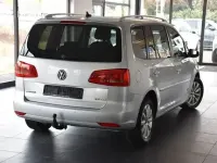 Gebraucht VW Touran Highline 140 PS (102 kW) 2014 Silber Van / Kleinbus