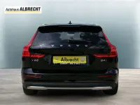 Gebraucht Volvo V60 CC Plus 197 PS (144 kW) 2023 Black solid "stone" / solid Kombi