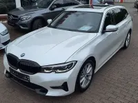 Gebraucht BMW 330 Sport Line 258 PS (189 kW) 2020 Mineralweiss Kombi