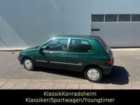 Używany Renault Clio 54 KM (39 kW) 1995 Zielony Hatchback