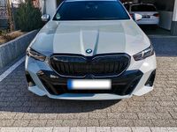 Gebraucht BMW 540 Shadowline 303 PS (222 kW) 2025 Grau Kombi