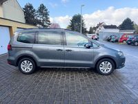 Gebraucht VW Sharan Comfortline 150 PS (110 kW) 2017 Grau Van / Kleinbus