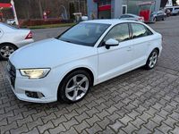 Gebraucht Audi A3 116 PS (85 kW) 2019 Weiß Limousine