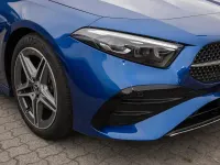 Gebraucht Mercedes A200 AMG 150 PS (110 kW) 2025 Metalliclack spektralblau Limousine