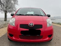 Gebraucht Toyota Yaris 69 PS (50 kW) 2008 Rot Kleinwagen