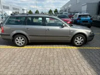 Gebraucht VW Passat 13 PS (9 kW) 2003 Silber Limousine