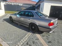 Gebraucht BMW 735 235 PS (172 kW) 1997 Silber Limousine