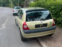 Gebraucht Renault Clio II 75 PS (55 kW) 2003 Grün Limousine