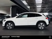 Gebraucht Mercedes GLA220 Night 190 PS (139 kW) 2024 Unilack polarweiß SUV