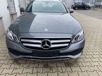 gebraucht Mercedes E200 E200 Avantgarde+Automatik+Kamera+Navi+LED+1. Hand