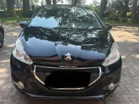 Gebraucht Peugeot 208 Active 68 PS (50 kW) 2013 Schwarz Kleinwagen