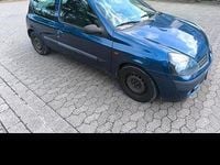 Second-hand Renault Clio 75 CP (55 kW) 2002 Albastru Coupe