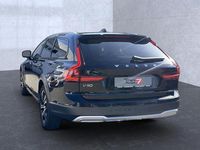 Gebraucht Volvo V90 CC Basis 197 PS (144 kW) 2020 Onyx black (metallic) Kombi