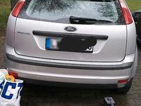 Gebraucht Ford Focus 80 PS (58 kW) 2005 Silber Limousine