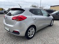 Gebraucht Kia Ceed Spirit 128 PS (94 kW) 2014 Silber Kleinwagen