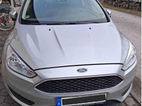 Gebraucht Ford Focus Trend 101 PS (74 kW) 2016 Silber Limousine