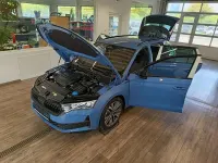 Neu Skoda Octavia SportLine 150 PS (110 kW) 2026 Blau Kombi