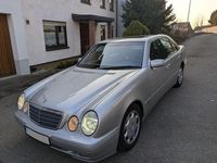 Gebraucht Mercedes E220 Elegance 143 PS (105 kW) 2000 Silber Limousine