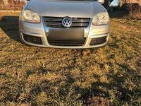 Gebraucht VW Jetta 102 PS (75 kW) 2005 Silber Limousine