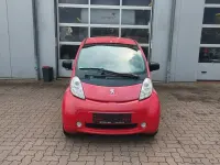 Gebraucht Peugeot iON Basis 35 kW (48 PS) 2011 Rot Kleinwagen