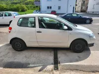 Gebraucht VW Fox 54 PS (39 kW) 2008 Weiß Kleinwagen