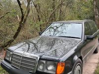 Second-hand Mercedes E250 90 CP (66 kW) 1992 Negru Break
