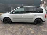 Gebraucht VW Touran 105 PS (77 kW) 2004 Silber Van / Kleinbus