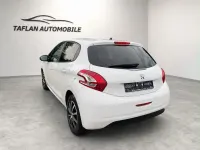 Gebraucht Peugeot 208 Style 82 PS (60 kW) 2015 Weiß Kleinwagen
