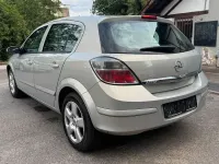 Gebraucht Opel Astra 116 PS (85 kW) 2008 Gold Limousine