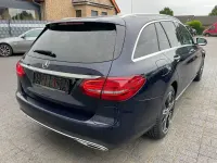 Gebraucht Mercedes C300e Avantgarde 211 PS (155 kW) 2020 Blau Limousine