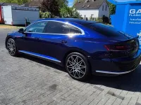 Gebraucht VW Arteon Edition 150 PS (110 kW) 2018 Blau Kleinwagen