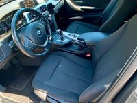 gebraucht BMW 318 d Automatik,keyless go,LED,Navi,