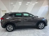 Gebraucht Hyundai Tucson Intro Edition 177 PS (130 kW) 2016 Grau SUV