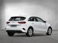 Używany Kia Ceed Vision 101 KM (74 kW) 2025 Biały Hatchback