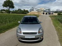 Gebraucht Ford Fiesta 70 PS (51 kW) 2008 Silber Kleinwagen
